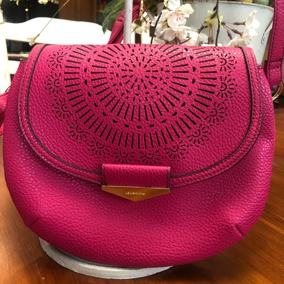 Liz Claiborne crossbody bag - Picture 1 of 8